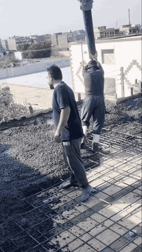 شركة الرموز • خرسانة جاهزة • ٢٤ ساعة