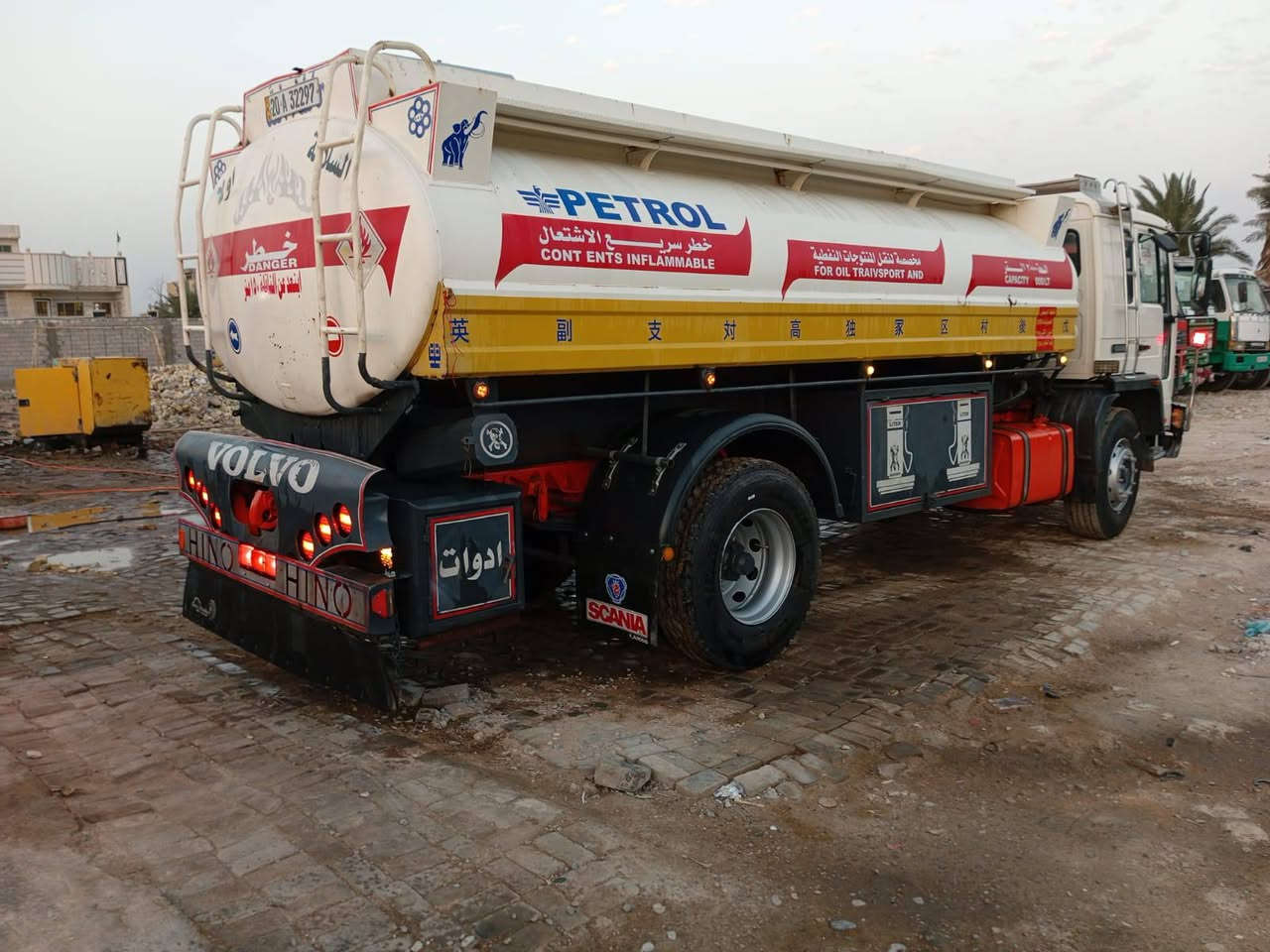 السلام عليكم 
سيارة فالفو للبيع إف 6 سنويا جديدة ل2029 تنكر وقودموديل 1993شهادة سلامة جي بي إس مجددسيارة مكفولة جاهزة للعمل للاستفسار ***********
