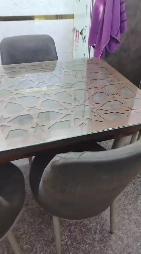 ميز طعام 6كراسي للبيع ب70وبي مجال حي الجامعه ت***********

