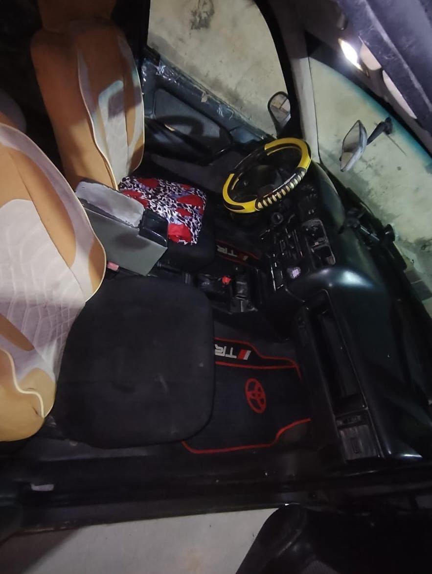 سلام عليكم سياره اوبل فكترا موديل 1992 سياره نضيفه نجي تفحص تعجبك تاخذه السعر 32 بيه مجال بنضافت الصور مكاني فلوجه السياره باسمي تحويل ثاني يوم رقم دولي  ناعمه السياره بدايت تبخير 
رقم بي واتساب وبي رصيد ***********
