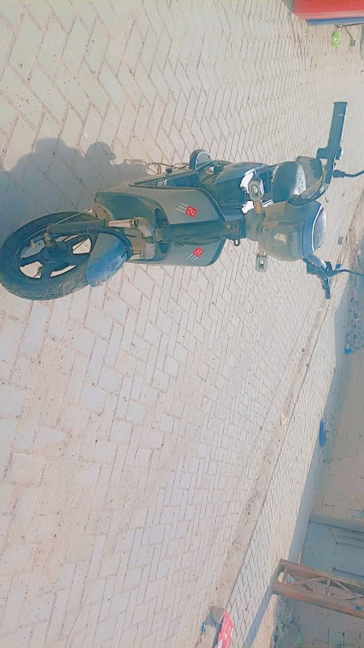 سلام عليكم دراجه شحن للبيع شغاله كلشي مابيه نقصه بطاريات ابيعه بدون بطاريات كلش نظيفه مكانه بغداد نهاية حي اور سعره ٧٠متواجد وتساب***********
