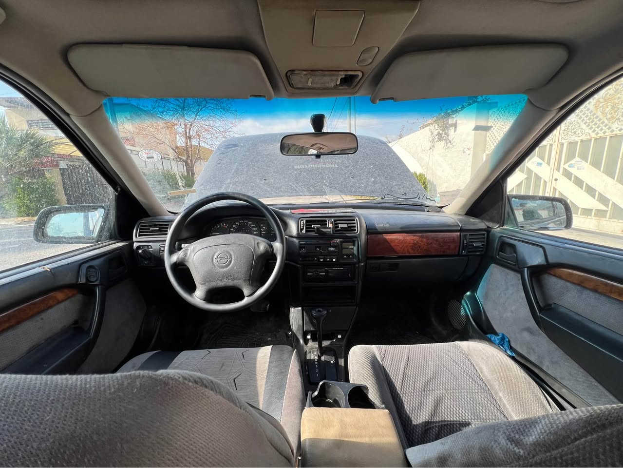 ڤيكترا١٩٩٥ مه كينه ٢٠تؤماتيك. ٤ جام كاره باي. ABS و پاوه رو ئرباگ بلوتوز سلايت كاره باي. هـه موو شتئكي ئيشده كاو مه زبوته.  له سه ر ساغه ي حام كراوه ته وه  گئرو مه كينه و كاره باي به شه رت ٢ وه ره قه غه رامه ي له سه ره  موشته ري په يوه ندي بكه جوابي نامه ناده مه وه به نزبه ت سعري ٤٢ مه جالئكي كه م  *********** vibr whastapp أربيل, العراق
