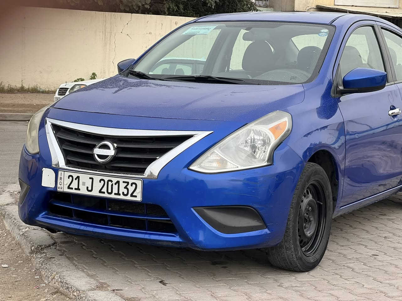 للبيع فيرسا 2017 SV 
بيها 4 قطع صبغ بدون دواخل حادثها منشور 
السياره جاهزه من كلشي 
مكان السياره بغداد الحريه 
السعر 87$ 
***********
