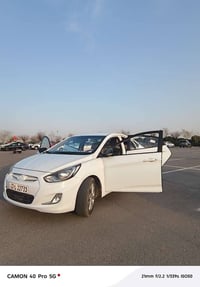 ئەکسێنت 2013سبوغ حام ناوی نیتی جەمپەکی خەفیفی هەیە پەنجە مۆروبەناوکردن...