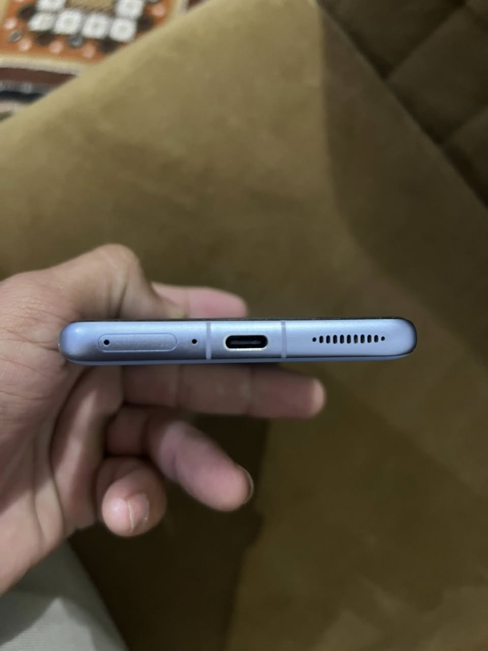 شاومي 12 كامل الملحقات شاحن كارتون جهاز نضيف شخط مابي مكاني مفرك غماس ***********
