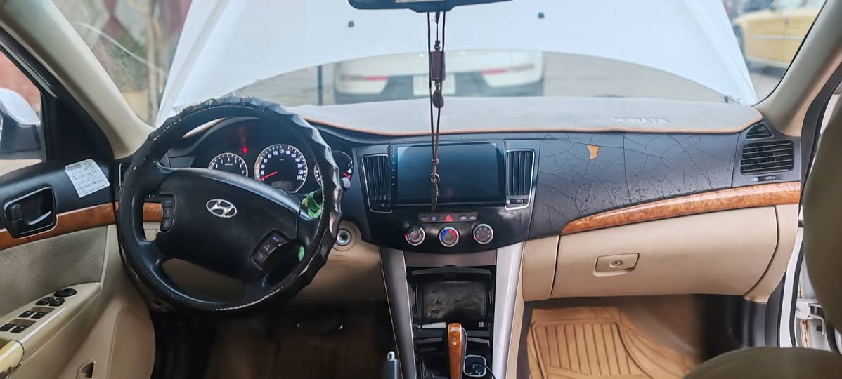 بيع او مراوس
 السلام عليكم سوناتا ٢٠١٠ خليجي مكينه ٢٤٠٠ فتحه تحكم اشاير بل المري ويل كب تبريد تدفئه رقم بغداد بأسمي سعره ١٢٥
للاستفسار الاتصال على *********** مكانه بغداد حي تونس...غير متواجد عل الفيس
