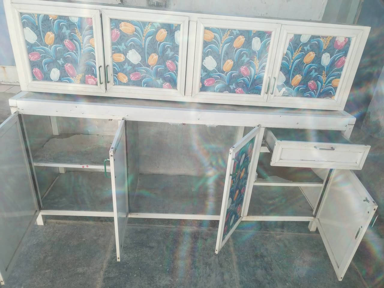 كاونتر مترتين نضيف اسعر 125 عنوان شطره حي زهور قرب ملعب الحاوي ***********
