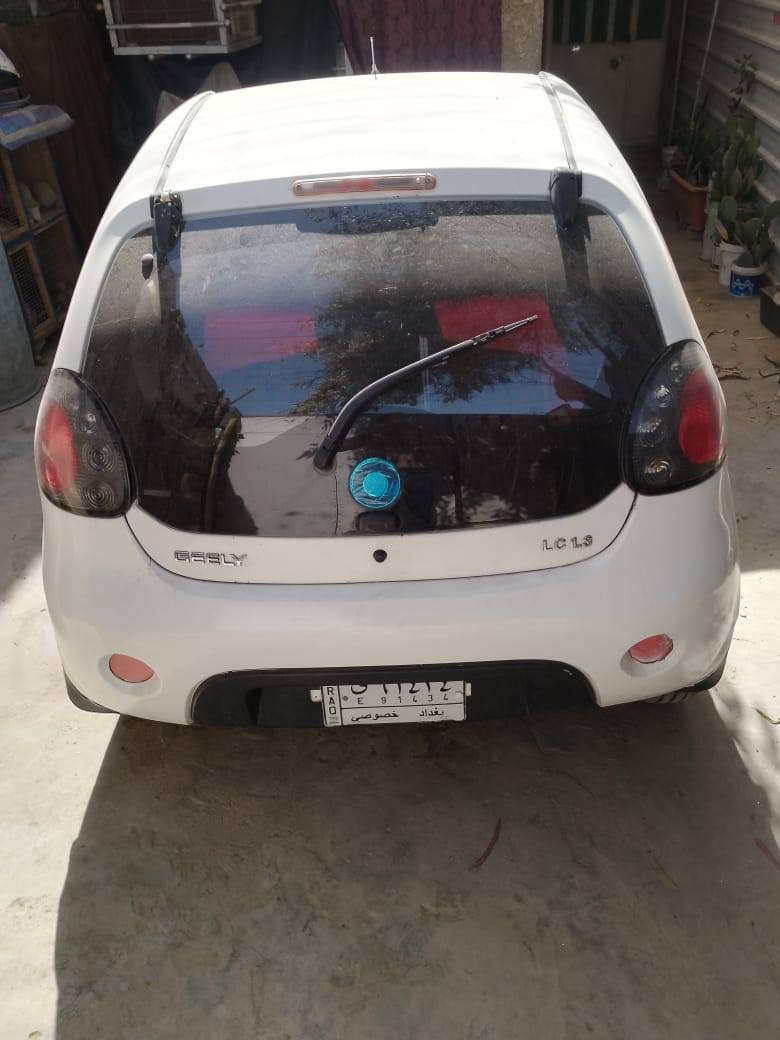 السلام عليكم بانده موديل ٢٠١٣ مال مصرف سياره جديده وجاهزه مكفوله من لضربه لقويه ولكص تخم تاير جديد حداده جديده خلفي امامي كهربائياتهة كلهة شغاله سياره مال جناي عندي بس لمكينه بيهة تبخير اوكع فلوس لمكينه السعر ٢٥ عنواني بغداد لتصال ***********
