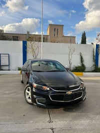 ماليبو LS • ٢٠١٦ • شاشة وكاميرا