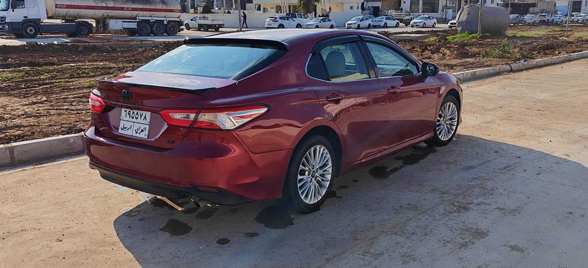 كامري ٢٠١٨ أمريكي 
كير و محرك شرط ١٠٠٪✓
خمس قطعة صبغ✓✓✓
سيارة ماشية قليل فقط ٨٦مل✓
تخم طائرات جديدة✓✓✓
ويل كب أصلي ✓✓
مكان سيارة 🚗فضاء بردةرةش
*********** رقم موبايل أربيل, العراق
