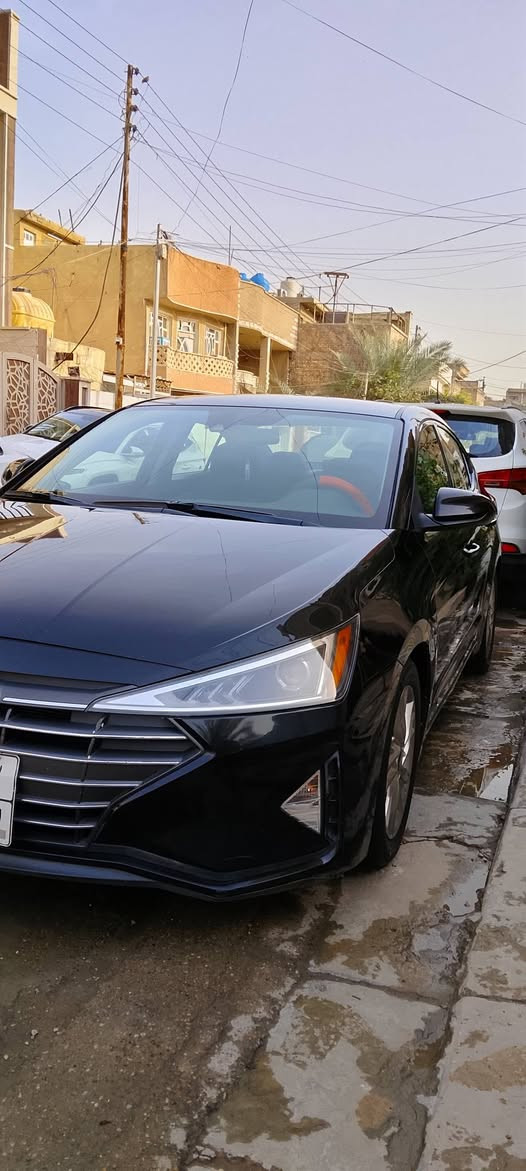 السلام عليكم
النترا 2019امريكي صورة الحادث بالمنشور
سيارة جاهزة بيهة 4قطع كلير بامريكا بدون معجون بدون ايرباك 
العنوان شعب عدن 
السعر 117
***********
