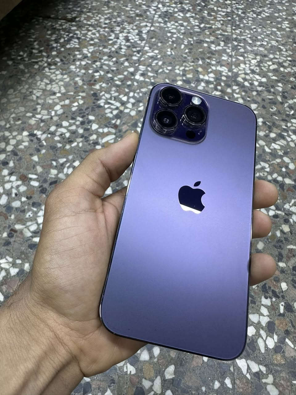 iPhone 14 PRO MAX
مكفول من كلشي 
بطارية 89
ذاكرة 256
شريحة إلكترونية 
غراضه كاملة
للبيع 775 او مراوس ب12 pro max
مكاني حلة مركز 
***********
