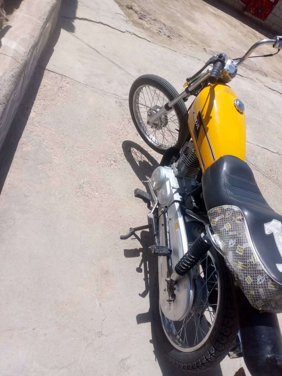 دراجه للبيع أوراق اصوالي 600 بيه مجال تواصل *********** وتساب شطره ناحية السليمان
