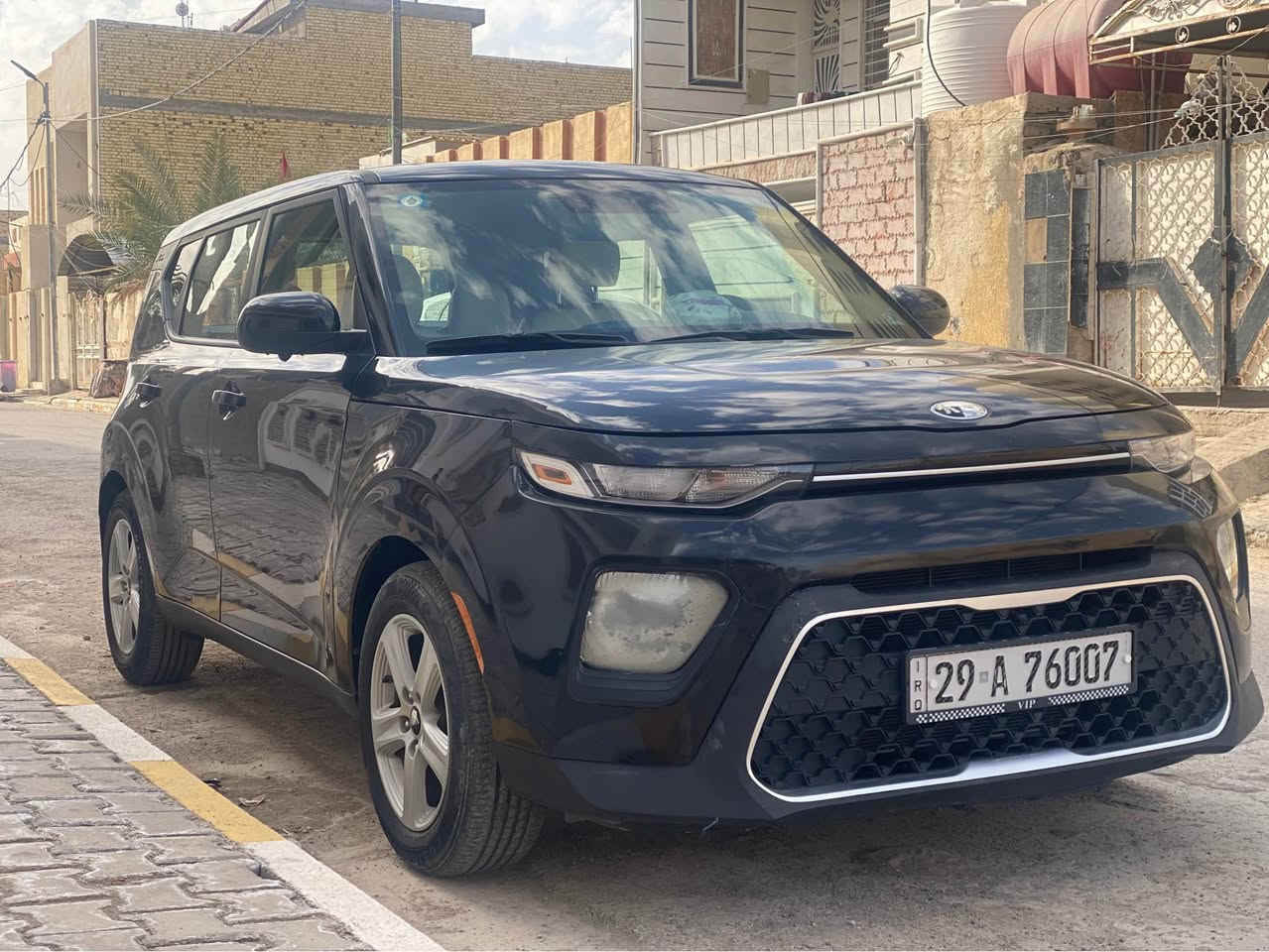 السلام عليكم 
كيا صول 2020 للبيع
السيارة وارد امريكي حادثها جداً بسيط ومرفق بالمنشور
المحرك 2000 دوش
ماشية 71 الف km
بأسمي تحويل مباشر
السيارة فول عدا الفتحة
نظام كاميرات 360 درجة امامي خلفي جانبي
مكان السيارة واسط / الكوت / مركز المدينة
سعر السيارة 143 وبيها مجال بسيط 
للاستفسار الاتصال على الرقم 
*********** دهل اوران, واسط
