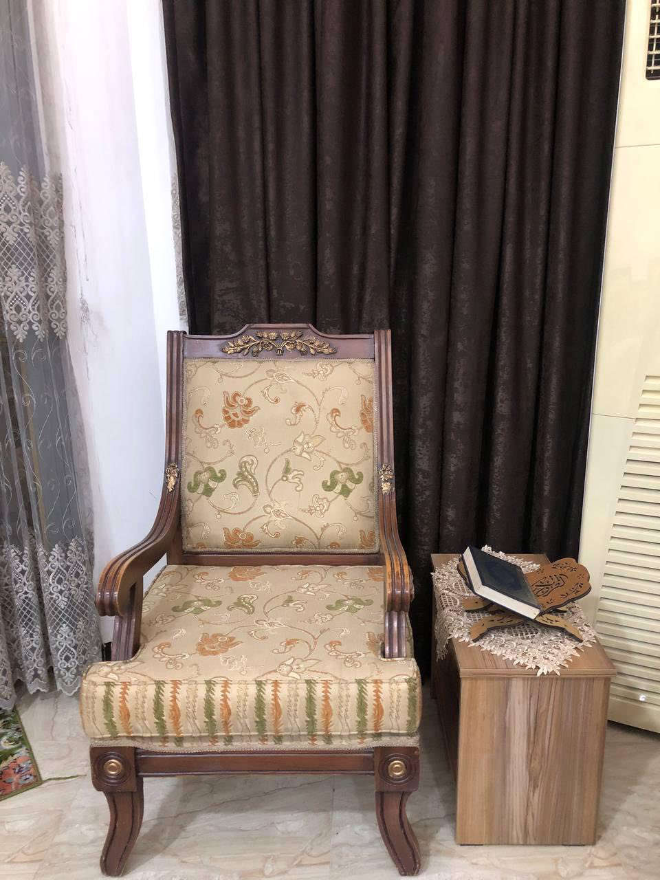 السلام عليكم قنفات مستعمله نظيف ومابي اي كسر 9 مقاعد مثل ما موضح بالصور ب450 وبي مجال اي سؤال تفضلو خاص


**إذا كنت صاحب هذا الإعلان وتريد حذفه لأي سبب، رجاءا أرسل رسالة إلى الدعم الفني**