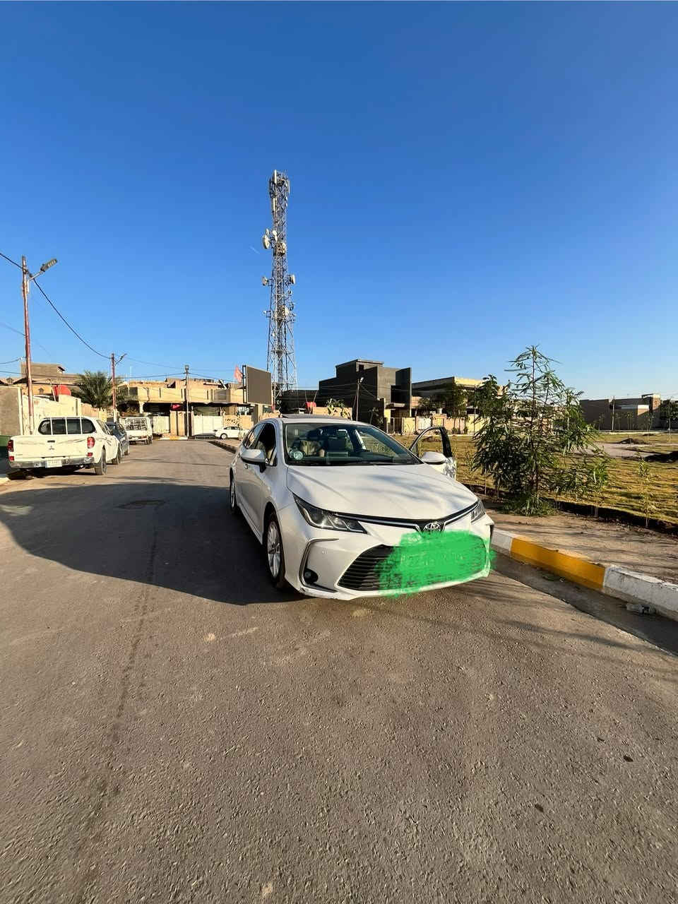 للبيع سياره كورلا 2022
فول مواصفات فتحه سقف بصمه حساس امامي خلي كامره 
السياره مدوشمه من الداخل 
بيها حالوب خفيف شرط السونر يلا تبين 
وبيها مكانين بارد صغار 
السعر 172 $
***********
