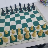 شطرنج جلد • رقعة ٥٠سم • ملك ٩٫٥سم