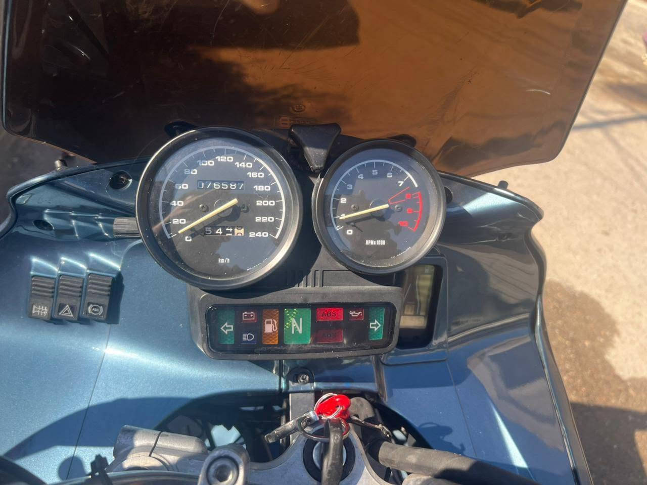 السلام عليكم
للبيع BMW RSحجم المحرك 1100موديل 1997سنويه ورقم بغداد السعر 37ورقه وبيها مجال الااتصال على الرقم  صاحب الدراجة *********** الااتصال على الرقم وغير متواجد على الخاص علما اني مكلف على النشر
