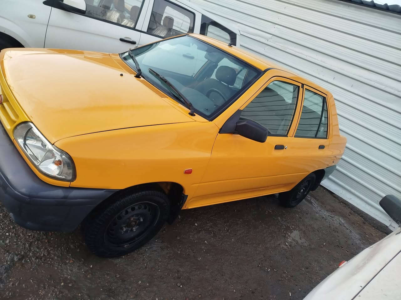 سايبه 2023على وضع الشركه برغي مامفتوح بيهه  مكلف بلنشر ماشيه 40الف مصفره هيه  الشراي يتصل ***********
