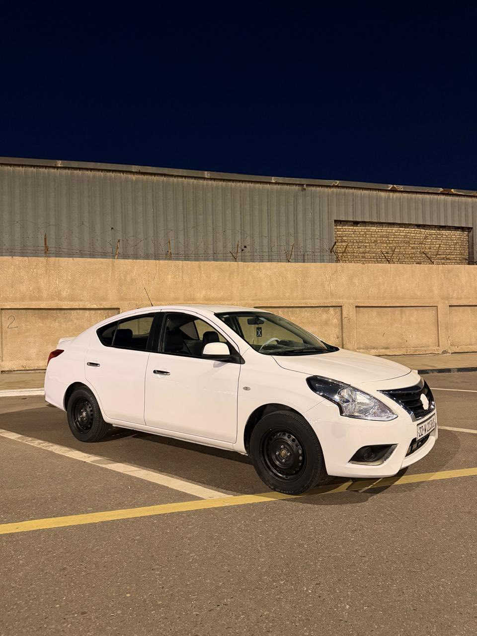 سلام عليكم نيسان سني مديل 24 بليته الزركه
سياره نضيفه كلش ما تخسر عليه ربع 
سعر 119ماكان سياره بصره***********

