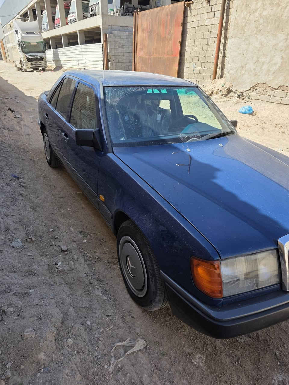 مارسيدس موديل ٨٩ مكفوله كفاله عامه رقم بغداد محرك بلادي سياره بدون صبغ وضربه كله عل بلاد تخم تاير تبريد ثلج سياره جديده حيل تحويل مباشر مكانه بصره قضاء زبير ***********
