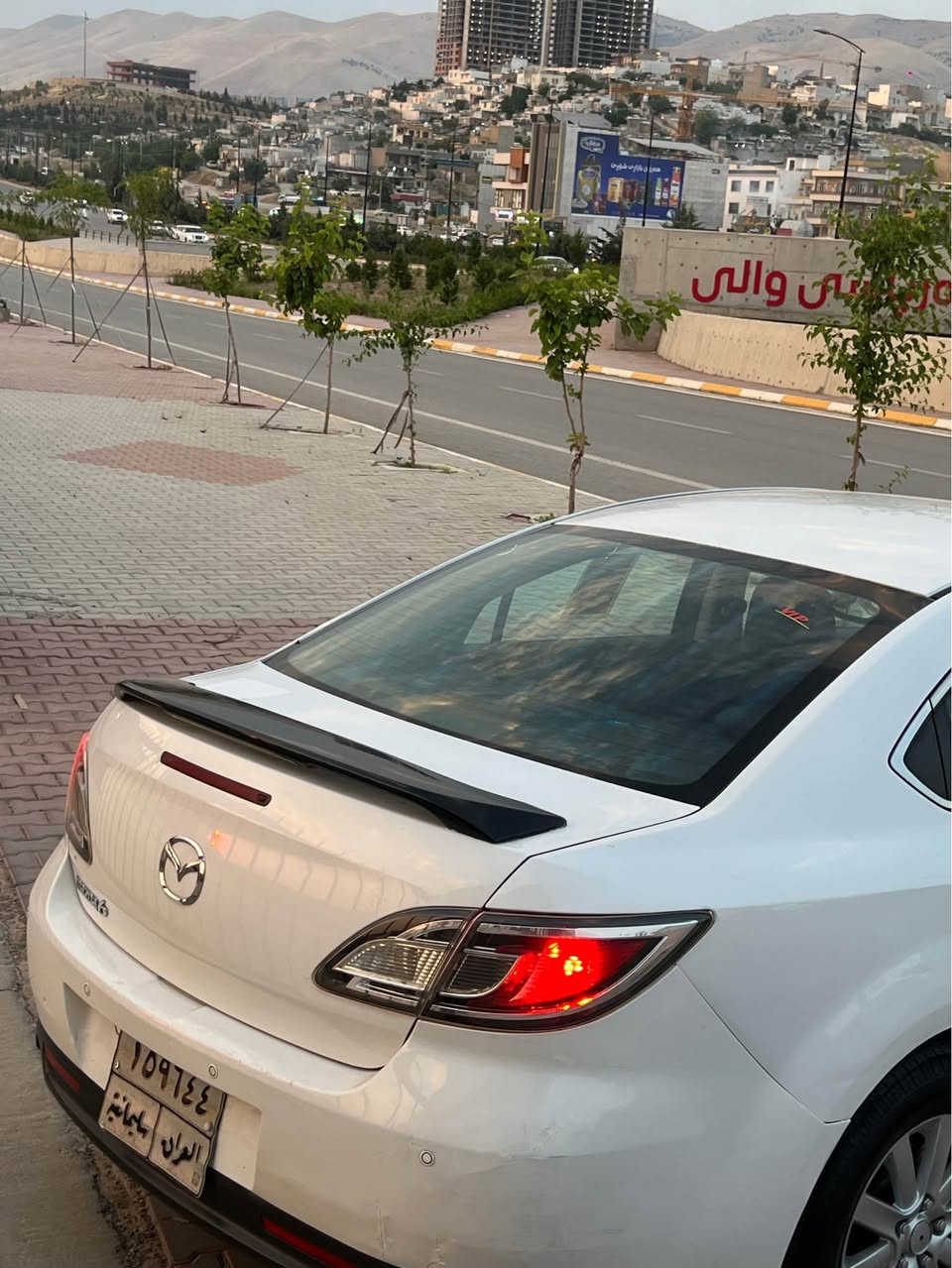 ***********  سليمانى 
مازدا ٦ موديل ٢٠١٢ گير توماتيك مه كينه ٢.٥ مه رخوب ٢ پارجه بوياخه به بي ناوگرتن 
گيرو مه كينه و ته بريدو ته قه و ره قه ى به شه رت 
بالو بلاجكتورو ويل كه بو حاسه و ئاوينه كاره با
٧٥ $ قوفليتى 
٨$ نيو خرامه ى له سه ره  بوته گيرمه وه 
واته ٦٦$ نيو قوفليتى
*********** السليمانية, العراق
