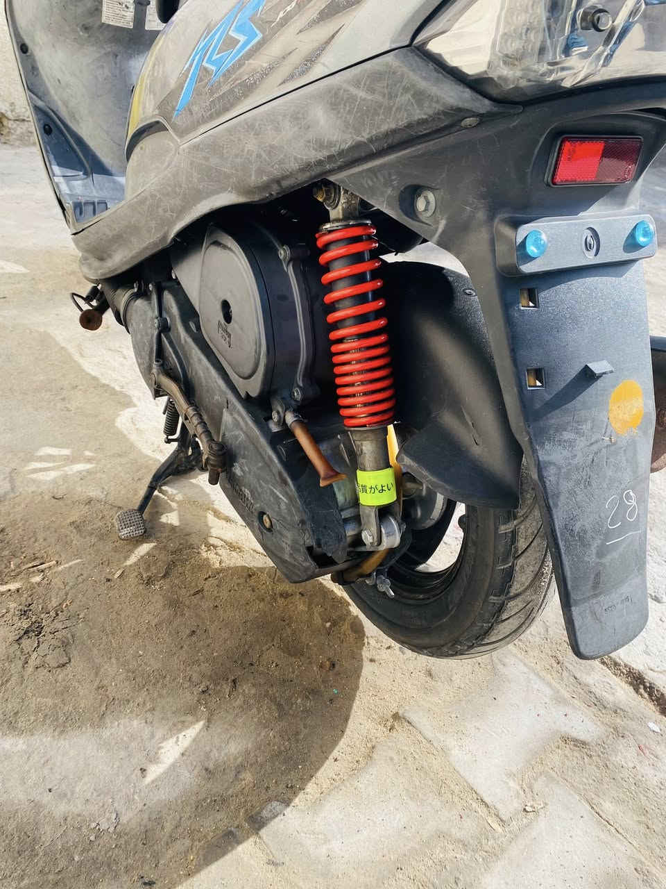 ماكس عدله للبيع دراجه بلاديه كله ختم واحد نضيفه ما مبدل بيهة اي شي مكينه ما مفتوحه بوشه بلاديه 49 سلف هندر كهربائيات كله شغال شلعه وسرعه  فول ما متعوبه مداريهة كلش  اي نقص مابيه مكاني بصره جمعيات اسكان مواني متواجد وهذا رقمي ***********
