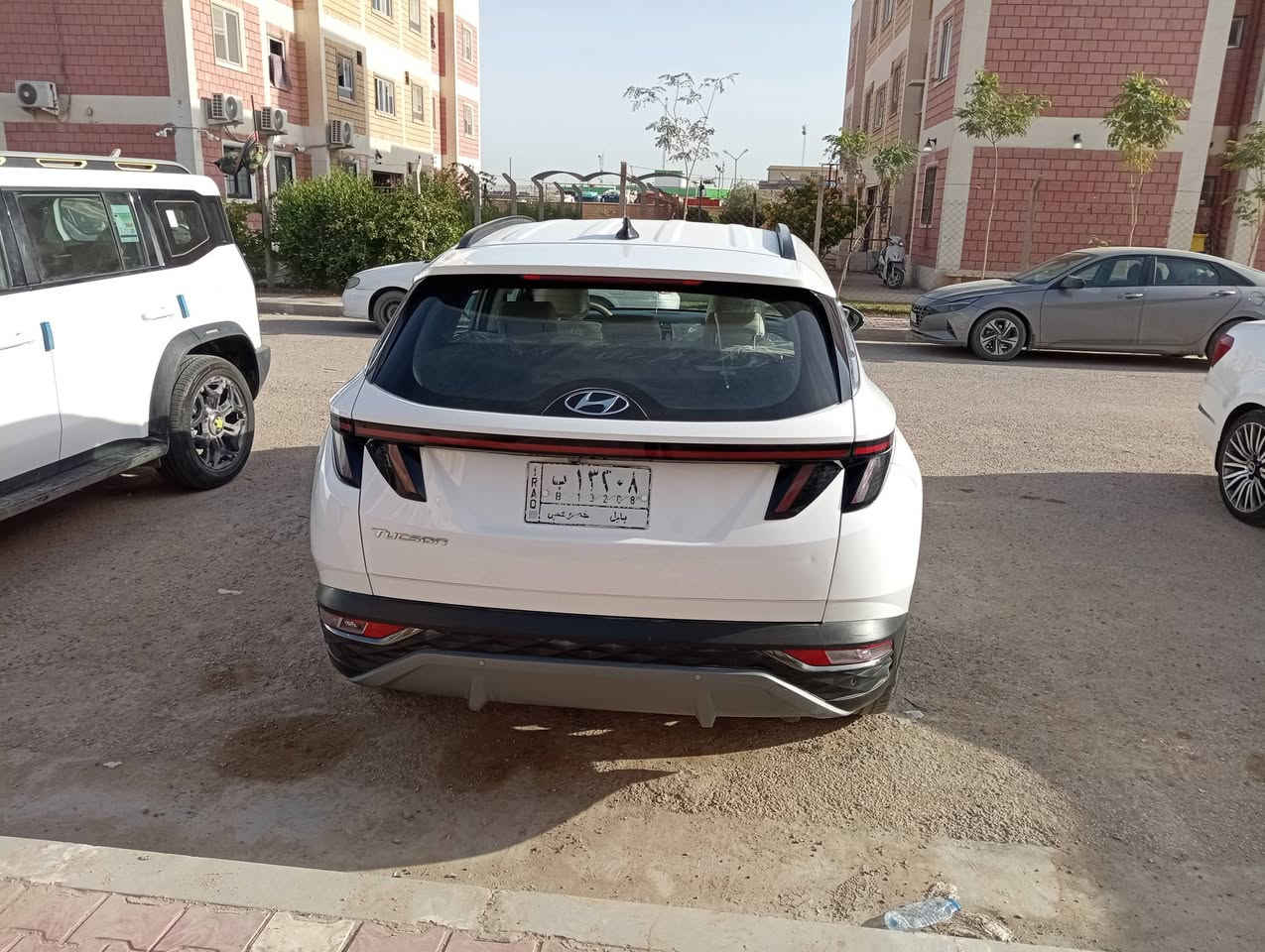 توسان موديل 24 خليجي لون ابيض رقم بابل مكفوله مكان السياره بابل المركز ***********
