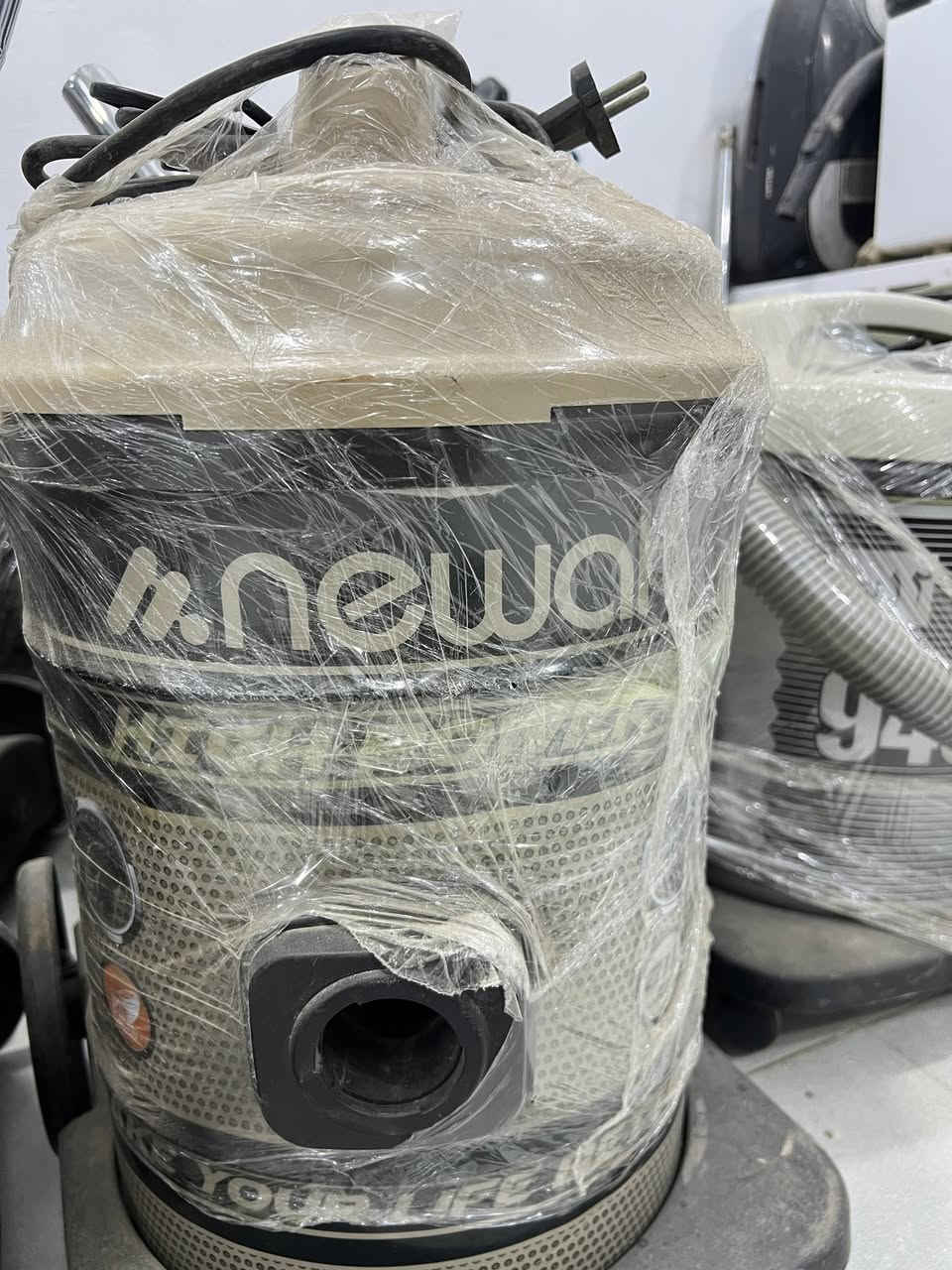 وبالة  تبدي الاسعار من 25 البالة لحد ال35

والجديد 50 الف بس انسب الاسعار تلكوها يمنة 🤩🤩

العنوان التحرير مقابل ماريا مول 

يوجد توصيل جميع المحافظات 

للاستفسار *********** او مراسلة خاص
