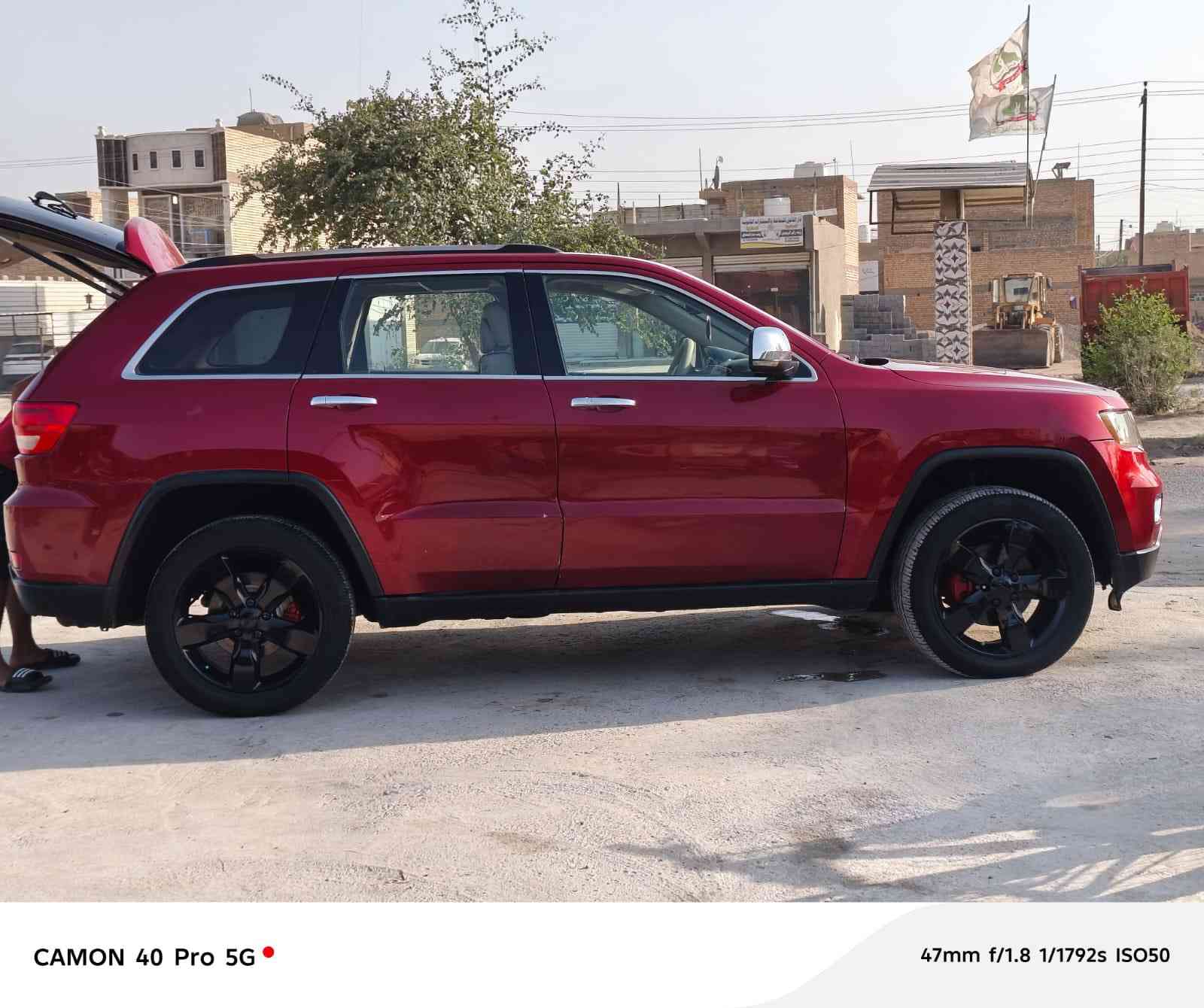 جيب للبيع ٢٠١١
فول مواصفات الأخير اعلى فئه 
محرك ٣٦٠٠ مكفول كير مكفول 
ماشيه ١٢٥ بيها قطعين كلير وحادثها جنطه وجاملغ ***********
*********** واتساب السعر ١٤٢ وبيها مجال بسيط تخم تاير قبل سبوع شاده سياره ربع ماناقصها جديده
