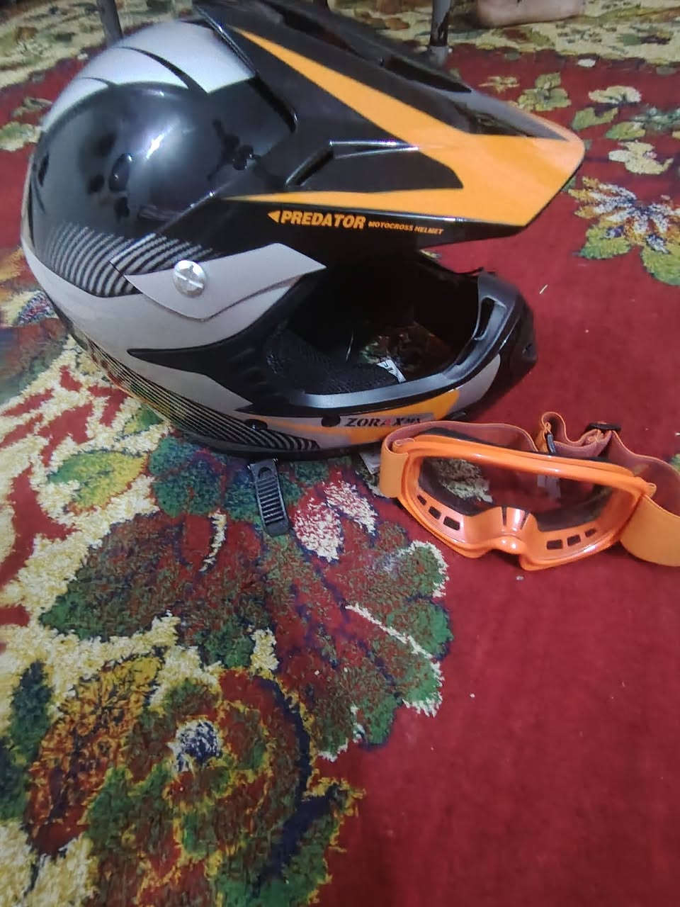 خوذه للبيع جديده ماملبوسه سعرها ٢٥


**إذا كنت صاحب هذا الإعلان وتريد حذفه لأي سبب، رجاءا أرسل رسالة إلى الدعم الفني**