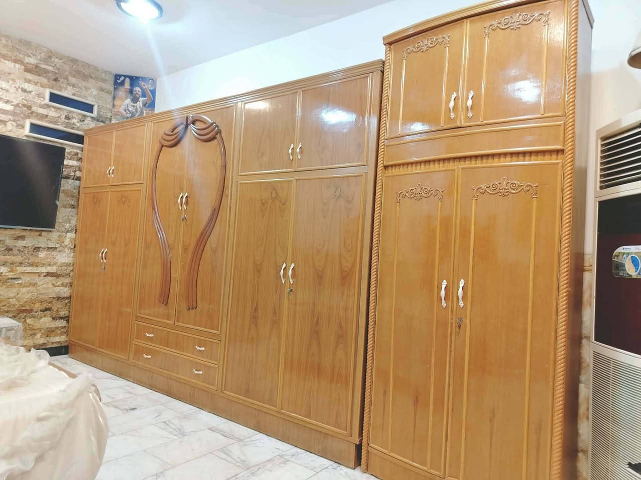 عندي غرفه نوم صاج نجاره 850وبي مجال  مكان كوت توصيل اكو


**إذا كنت صاحب هذا الإعلان وتريد حذفه لأي سبب، رجاءا أرسل رسالة إلى الدعم الفني**