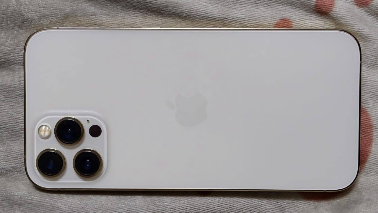 ايفون 12 برو مكس ذكره 128 دبل سيم شرط وتر ممفتوح  بطارية 80 الاتصال عله رقم ***********
