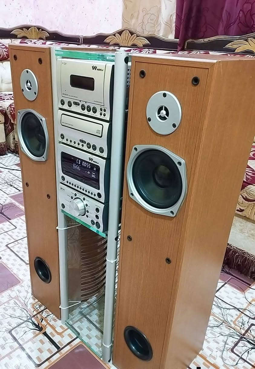 سستم ( Wansa)كويتي نضيف جدًا
يشتغل: CD – AUX – راديو
بس الكاسيت ماطور يفتر 
اعتقد قايش
لاي ستفسار خاص سعر  90


**إذا كنت صاحب هذا الإعلان وتريد حذفه لأي سبب، رجاءا أرسل رسالة إلى الدعم الفني**
