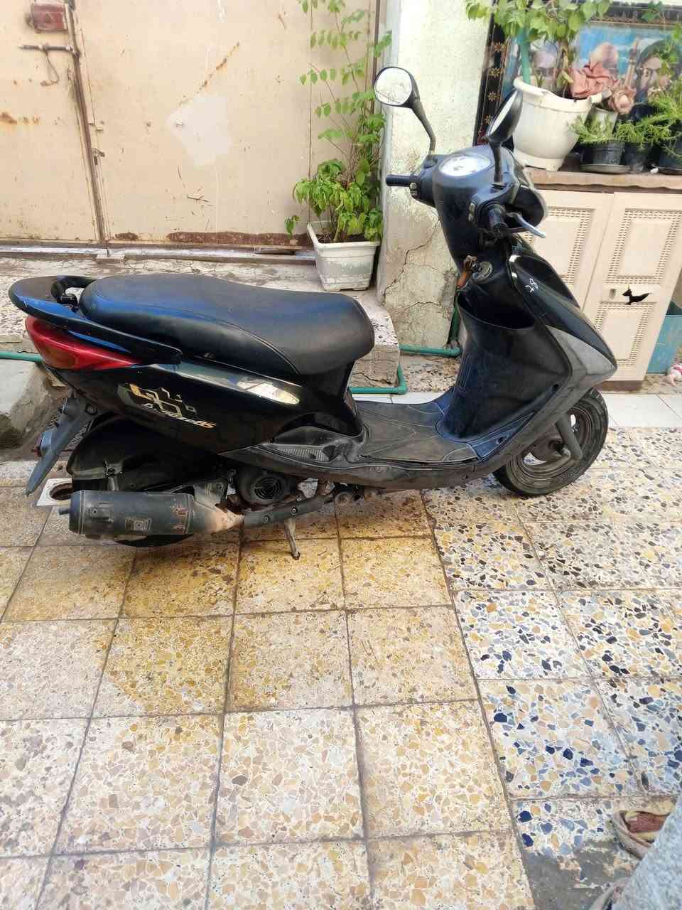 دراجه للبيع ياماها ياباني اصلي صارلها 6اشهر من ماخذها من الوكيل  السعر 800 الشراي يراسلني على الوتساب ***********
