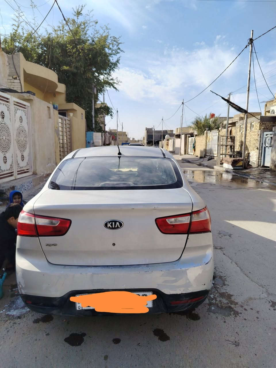 سلام عليكم
 للبيع
كيه ريو 2015 خليجي رقم واسط بسمي بس بيها جراد اشويه 
سعر 80 وبيها مجال
كوت مركز مدينه
***********
