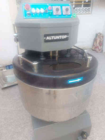 عجانة التونتوب للبيع السعر ٢٩ ورقه
العجانة استخدام قليل اقل الشهر بعدها جديدة

العنوان / الرمادي
