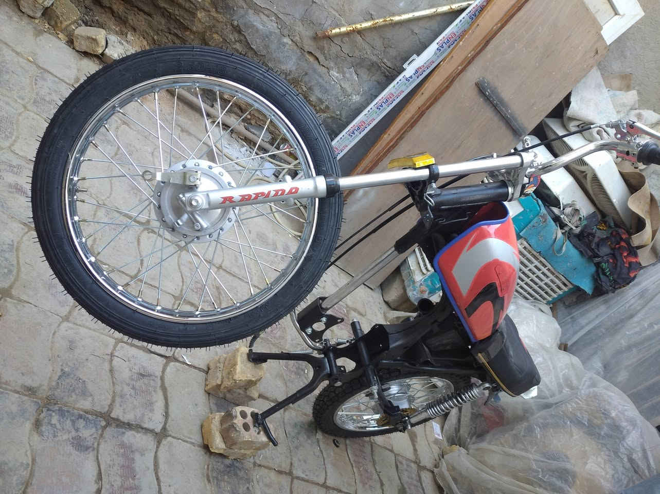 سلام عليكم دراجه للبيع نامه حربيه عوزه مكينه تعمير جديد  صاله يومين وكامله وسبايدر وياه سعر 430مكان بابل القاسم ***********
