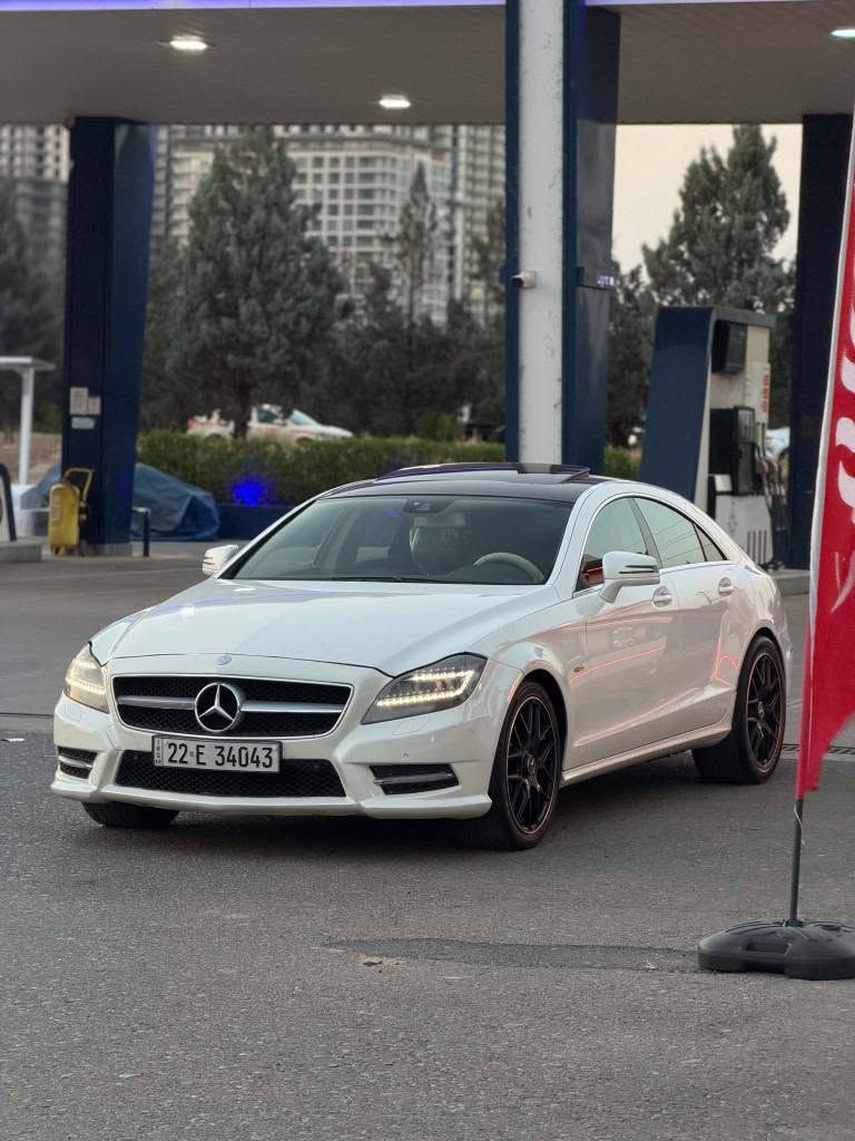 مرسيدس CLS 350
موديل ٢٠١٢ خةليجي 
١٤٠ هةزار كيلومتر رويشتوة 
مةكينة ٦ پستن  نةكرايتةوة  

سبوغ ٢ پارچة و نيو سبوغة  
بي داخلي بي ارباك 

سةيارةكة هيچ مةسرةفي تيدا نيية 
(گير  مةكينة  تةبريد  كارةبايات) بةشةرت زور مةزبوتة 

غرامة 800 دولاري لةسةرة دةگةرينمةوة
تةحويل بةشةرت  
سعر ١٧٤ ورةقة و مجال 
هةولير 
*********** أربيل, العراق
