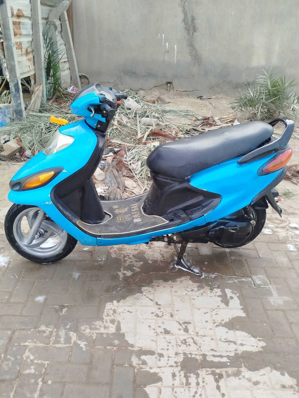 السلام عليكم دراجه نظيفه كهربائيات الشغاله كلها نقره سلف دراجه ما عايز اشي دراجه مال جناي السعر ب 350 وبيها مجال مكان الديوانيه قضاء الشاميه ***********
