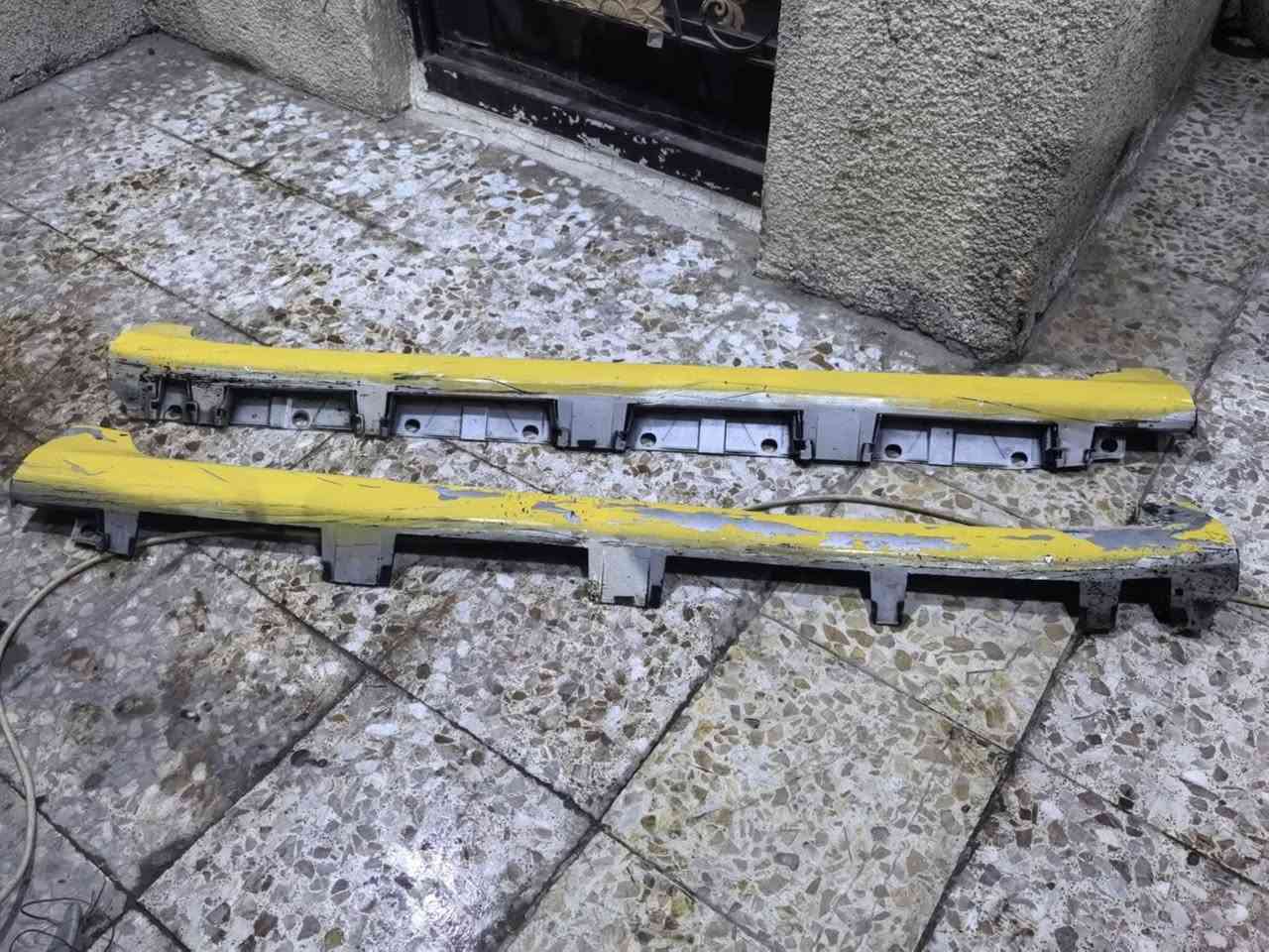 السلام عليكم
اغراض كورلا خليجي 2011

دوسات  جانبيه يرادله ترتيب السعر  40000
جاملغ  اصلي صفحه عكس السايق السعر 60000
ويل مع التاير السعر 25000

المكان بغداد الشعب 
***********
