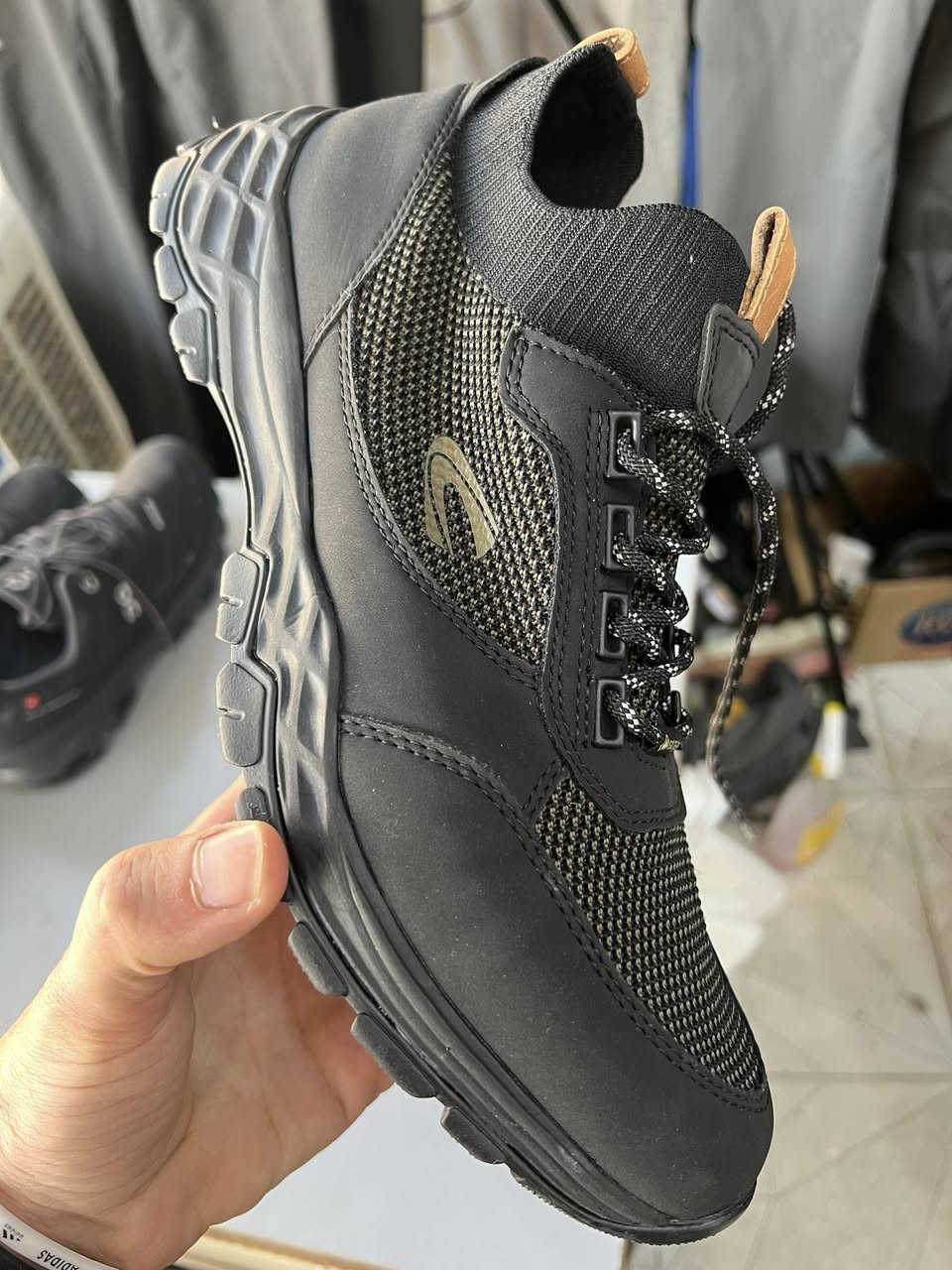 .
camel activ
orginal 
gore tex
size _42
بالە غیرمستخدم
توصیل جمع
***********
