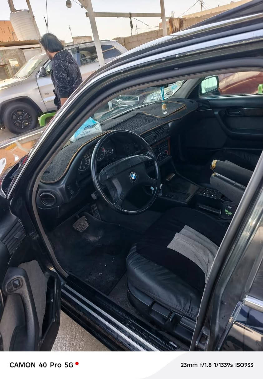 سلام عليكم  bmw525i
فول موصفات  كير ومكينه مسكر كير اتوماتيك
مداور ثاني يوم  سياره جديده  
وجاهزه من كلشي حداديه  دخم تاير  تبريد كربائيات كولهه  %100
سياره نقصهه سايق  وجناي  مكاني كربلاء
سياره  طابكه لا اطلع ولا اطب بيه اخاف عليه  
سياره موجوده بكراجي  سعرهه قفل  لا افشلك ولا تفشلني 83
وسياره احلئ من صور تواصل خاص او وتساب  
***********
