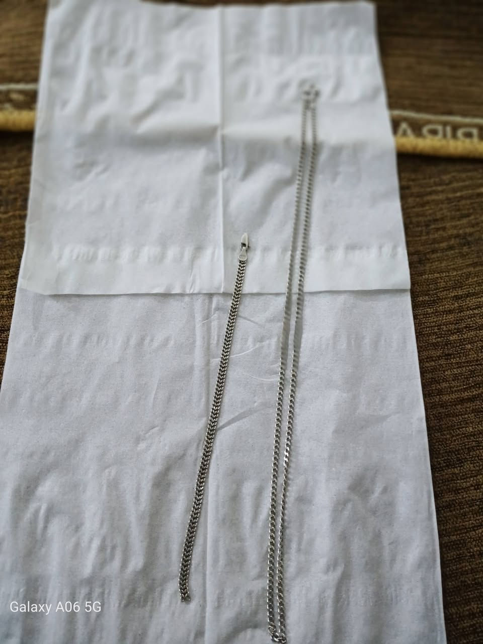 السلام عليكم زنجيل فضه 925 وسوار بس بي قطع السعر 50الف قفل بدون عمله 12 غرام


**إذا كنت صاحب هذا الإعلان وتريد حذفه لأي سبب، رجاءا أرسل رسالة إلى الدعم الفني**