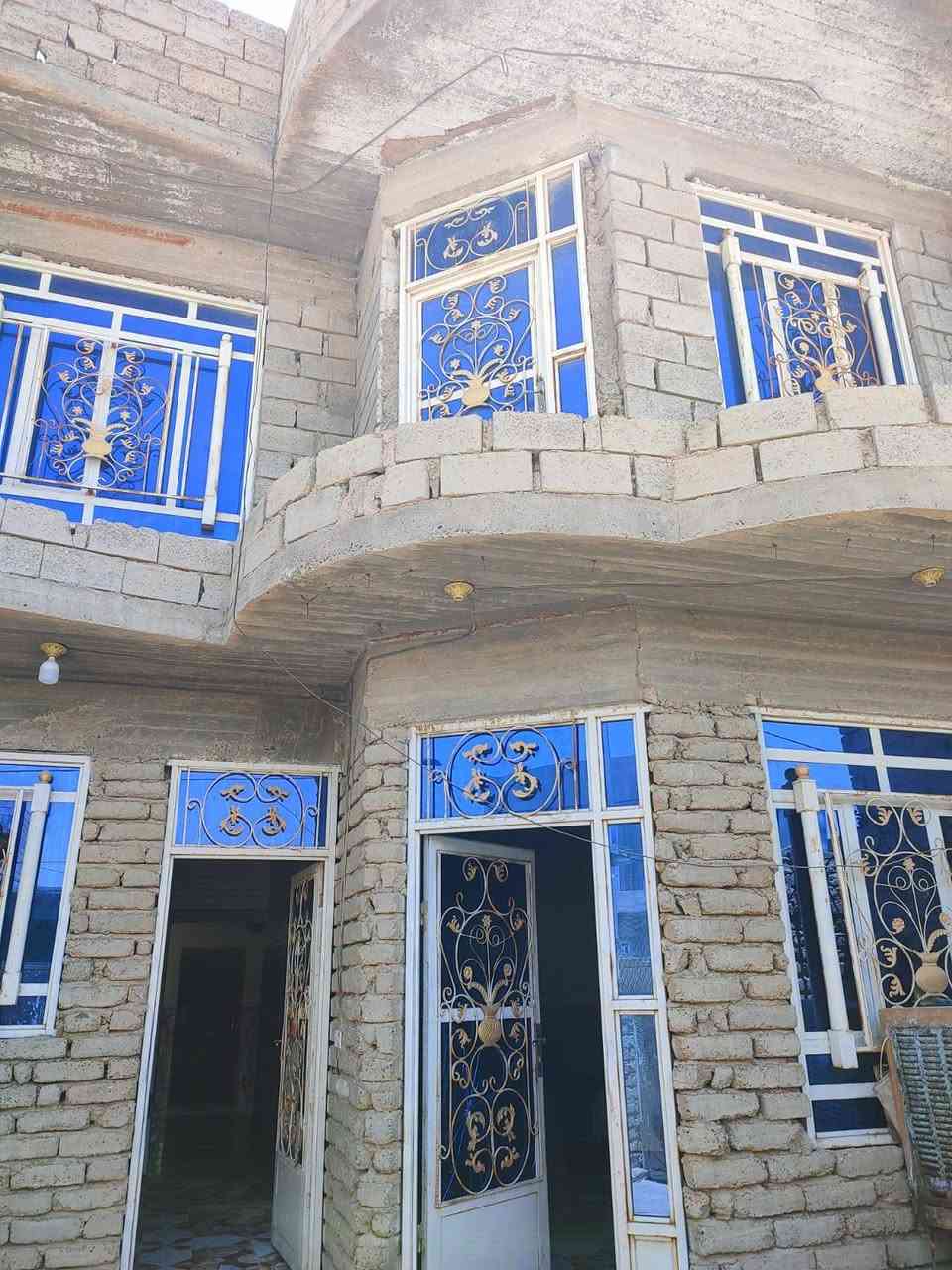 للبيع 
مثنى خلف الشهداء 
مساحه 155متر 
5غرف نوم صاله استقبال مناور طابقين 
السعر 85


**إذا كنت صاحب هذا الإعلان وتريد حذفه لأي سبب، رجاءا أرسل رسالة إلى الدعم الفني**