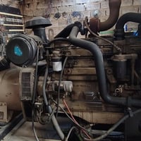 مولدات كهرباء • للبيع