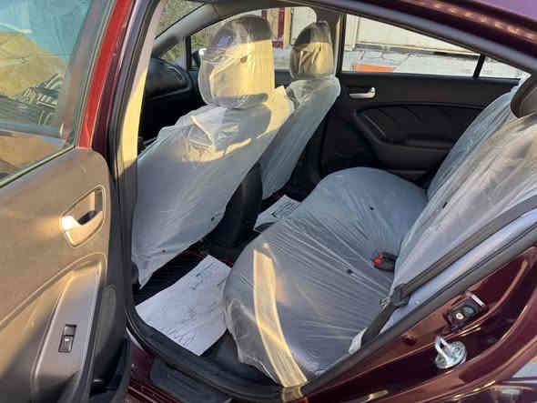 السلام عليكم للبيع 
كيا فورتي 2018 
حادث بسيط جاملغ وبنيد 

مواصفتها نص فوول 

مكينه 2000 دوش 
كير AT 
رقم اربيل تحويل وكاله بشرط 

🛑السعر 107 وبي مجال قليل

مكانها بغداد زعفرانيه 
☎️‭0770 006 1490‬☎️
