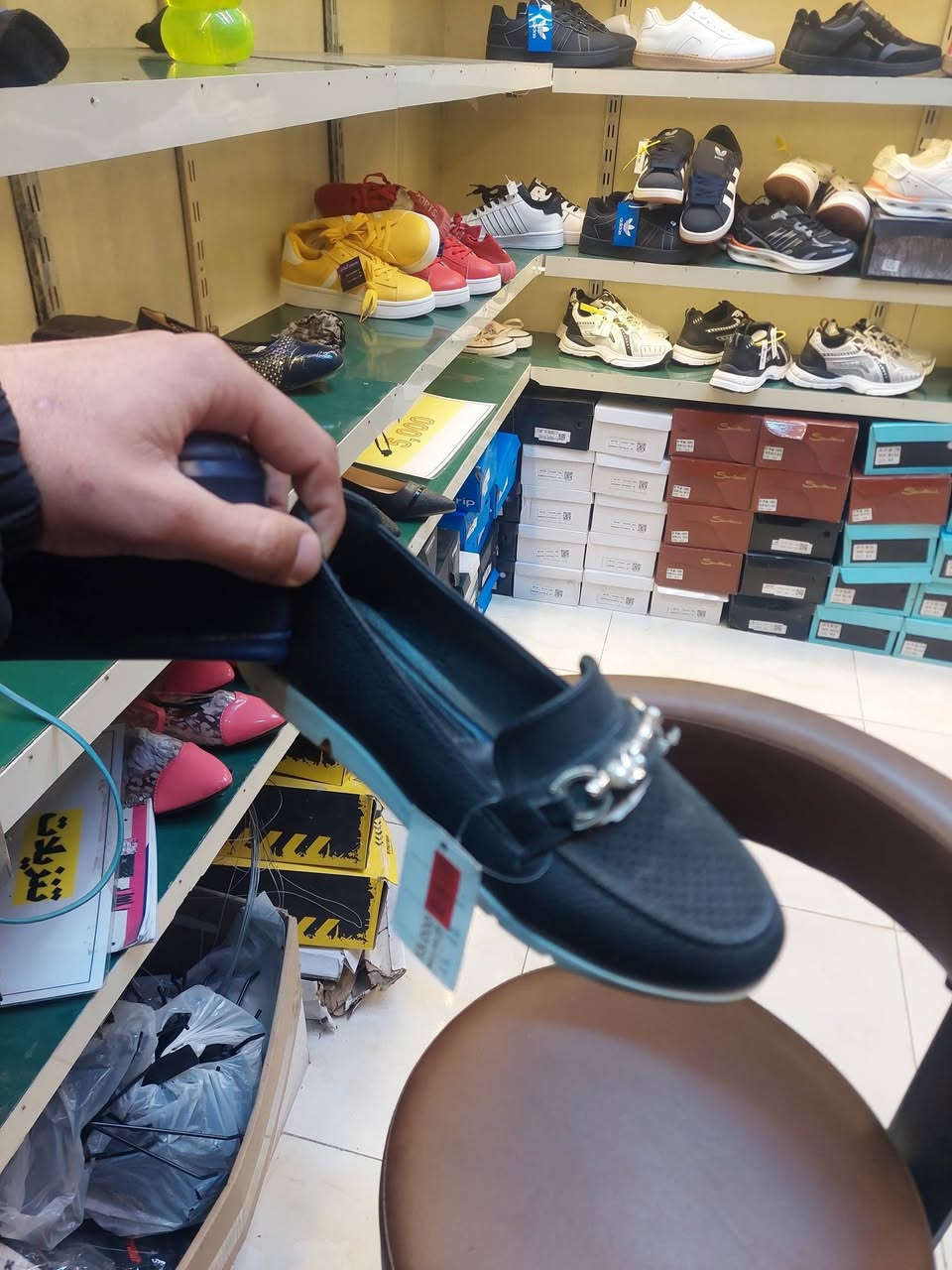 احذيه نسائي فلات و رياضي مشكل قياسات تعزيلة محل سعر القطقه 2.500
وهاي الصور نماذج منهم


**إذا كنت صاحب هذا الإعلان وتريد حذفه لأي سبب، رجاءا أرسل رسالة إلى الدعم الفني**