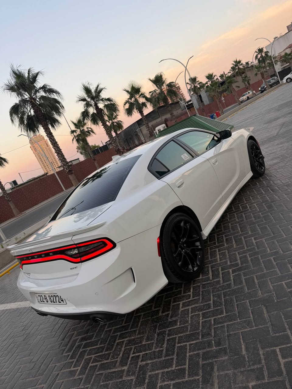 جارجر  جيتي GT  موديل 2021 (  )السونار موجود خابر بيك خير تدلل
الخوان فقد البيع ما الرواس 
***********
السيد الوان البيض المميز 
 فول مواصفات GT 
الدخل الحمر البيلادي
(اقره المنشور قبل ماتخابرني و بيك خير وتدلل))
(السياره بيها فقد بنيت البدون الدخل بشرط الفحص ) 
سياره جديده اي نقص ما بيهه ابد 📍❤️
(سيارة  ماشية ٧٦الف )
سياره جديده بمعنى الكلمه
رقم  اربيل الجديد كلشي جديد
المحرك : V6.  3.6L .
المواصفات :
* جناح خلفي بلادي
* ويل قياس 20 انچ  بلادي تخم تاير جديد
* ستيرن رياضي . 
مقاعد رياضية جلد   حضن
* كشافات الضباب زنون . 
* المصابيح الأمامية مع LED . 
* حساسات . 
* شاشه كبيرة مع نظام ملاحة نفكيشن GPS .
* الشاشة مع اوپشنات SRT . 
* سستم صوت الپاين .
* مقاعد أمامية كهربائية عدد 1 
* تشغيل عن بعد . 
* محدد سرعة . 
* تلفون بلوتوث . 
* كاميرا خلفية .
* مرايا متحسسة للاضاءة العالية .
* كير شفتر بالستيرن . 
* دخول ذكي (بصمة) .

السعر 225📥
للاستفسار
مكان السيارة اربيل 
***********
***********الوتساب أربيل, العراق
