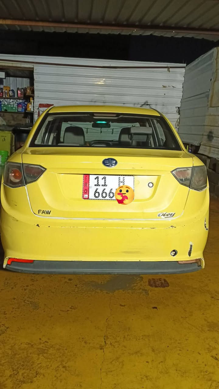 كير محرك خير من الله غرفتة حلوة كشر مثل ما موضح بصورة هزه جديده سنويه بسمي تحويل مباشر مصفره هيه وغرامه السعر 35وبيهه مجال حك الجيه *********** المكان بغداد الحسينية الراشدية
